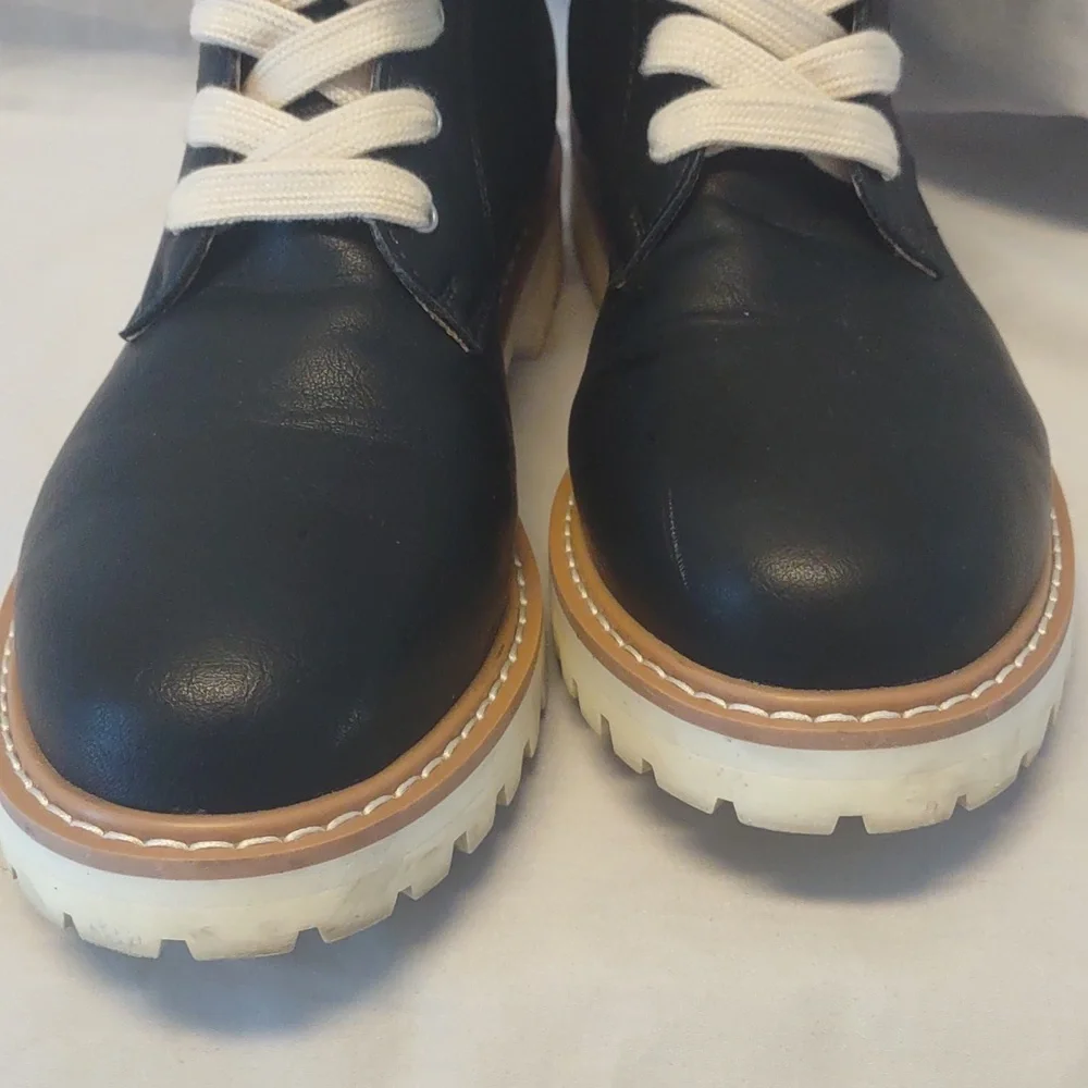 Oasis Society Women's Black Vegan Leather Combat Boots Size 7.5 Medium EUC - Picture 8 of 14